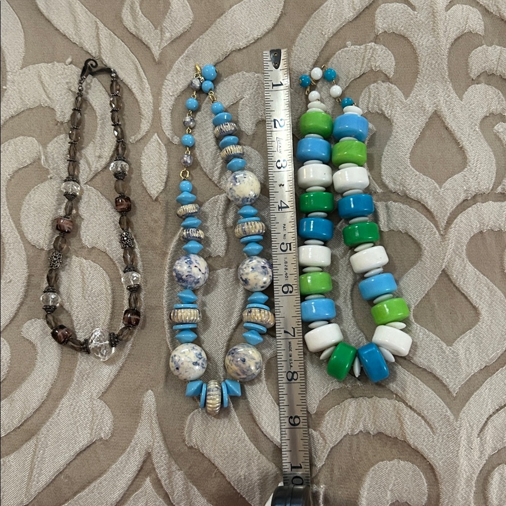 Lot of 3 necklaces
